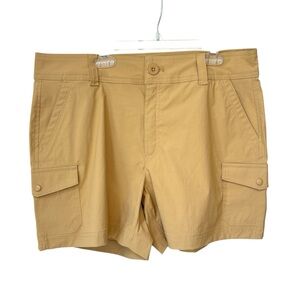 New Eddie Bauer Women’s Cargo 
Shorts Size 12 Khaki Tan
